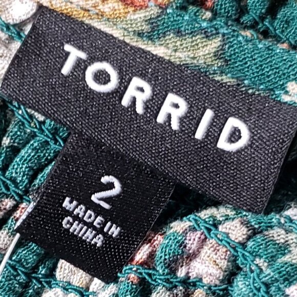 Torrid  Green & Brown Floral Smocked Tunic Blouse  Ruffles on shoulders  Size 2 - Picture 2 of 5